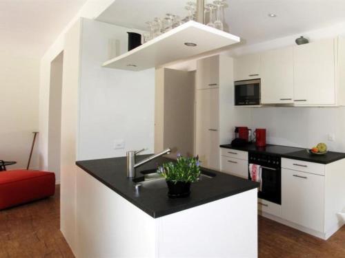 Apartment Dolomit Appartement-Fewo- Dusche und Bad- WC- 2 Schlafräume 5-Bettwohnung EG by Interhome