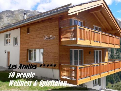 Apartment Chalet Les Arolles Appartement-Fewo 10-Bettwohnung by Interhome