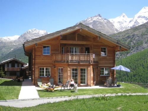 Apartment Chalet Inge Appartement-Fewo 8-Bettwohnung by Interhome