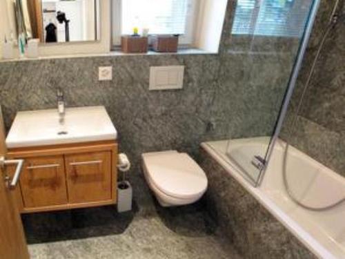Apartment Symbiose Appartement-Fewo- Dusche und Bad- WC- 3 Schlafräume by Interhome