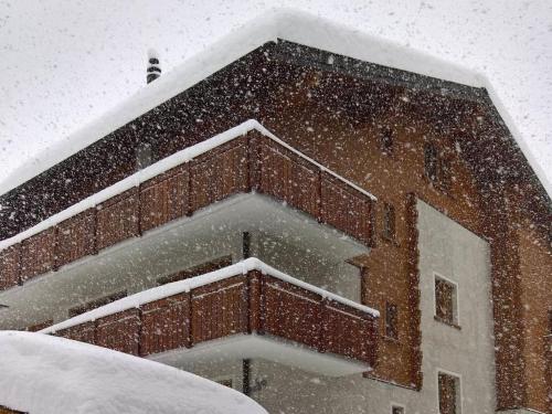 Apartment Swiss Chalet Appartement-Fewo 2-Bettwohnung Nr- 5 by Interhome