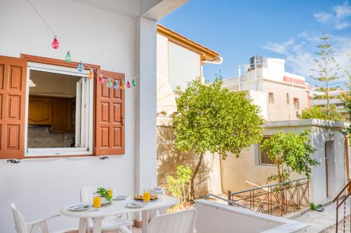 Aeterna Central 2BDR Family Home in Chios