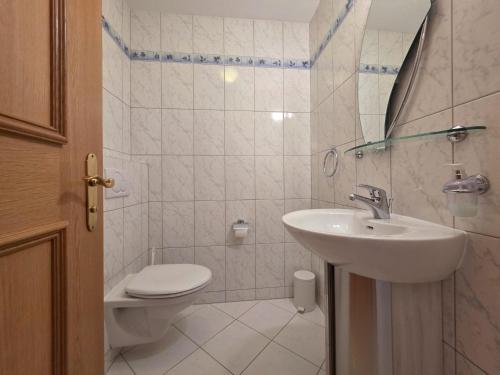 Apartment Chateau B33 Appartement-Fewo 6-Bettwohnung by Interhome