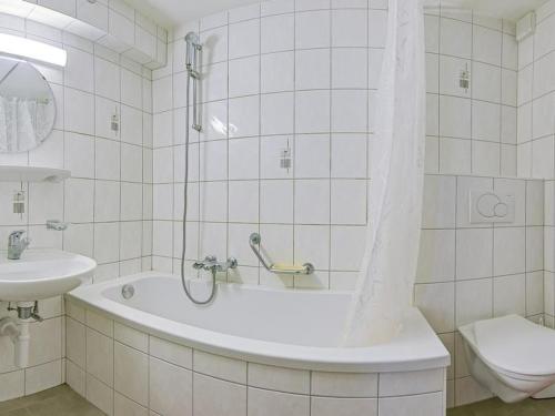 Apartment Anemone Appartement-Fewo 6-Bettwohnung Erdgeschoss by Interhome