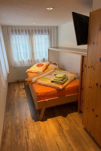 Apartment Mier Gfallt's Appartement-Fewo- Bad- WC- 3 Schlafräume 5-Bettwohnung by Interhome
