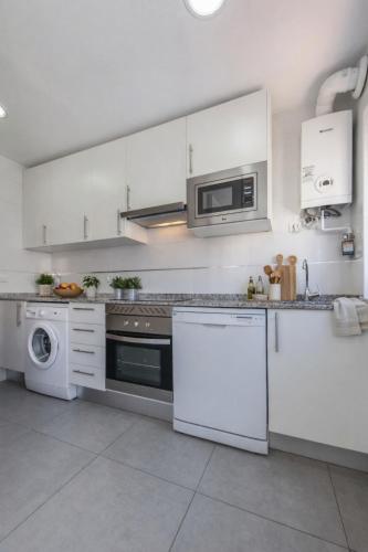 Apartment Plaza de las Ventas II by Interhome