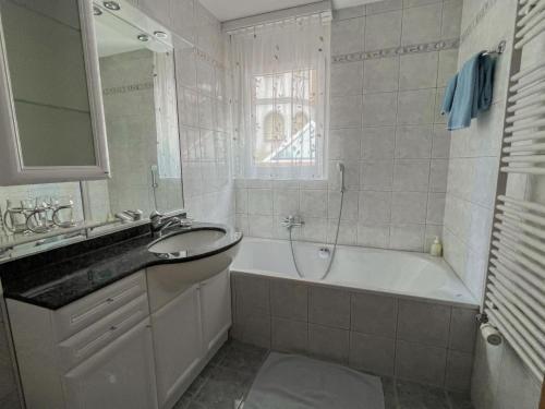 Apartment Residence Chateau Appartement-Fewo 2-Bettwohnung Edelweiss A 2 by Interhome