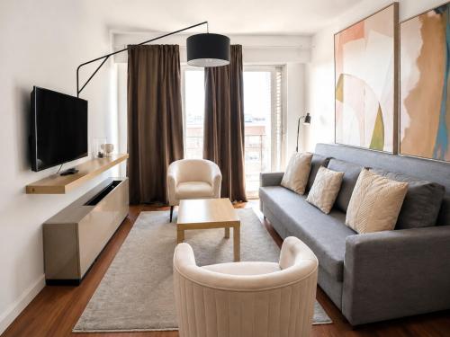 Apartment Plaza de Castilla III by Interhome