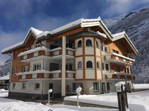 Apartment Alpenstern Appartement-Fewo 4-Bettwohnung Älpi by Interhome