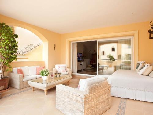 Apartment Hacienda Elviria by Interhome