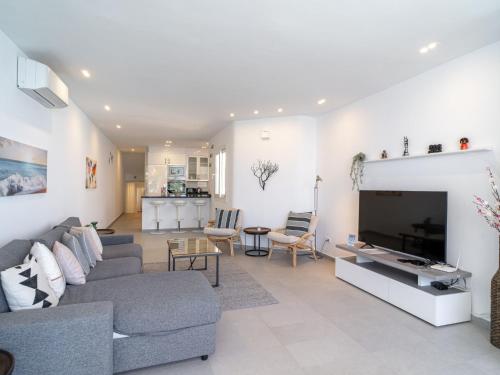 Apartment Tuhillo E1 Luxury Seaview by Casasol by Interhome