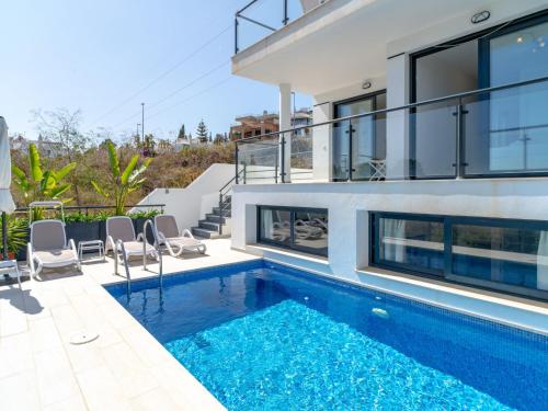 Holiday Home Villa Luxuria Private Pool by Casasol by Interhome