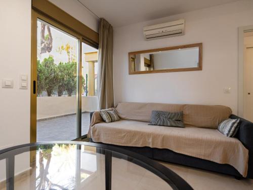 Apartment Beachside groundfloor apartment- Elviria 101- Roma by Interhome