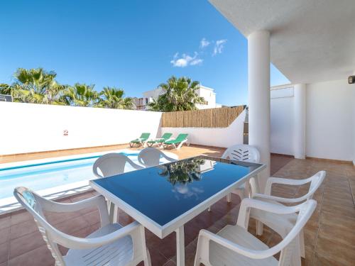Villa CASA LAGO- private villa in Playa Blanca by Interhome