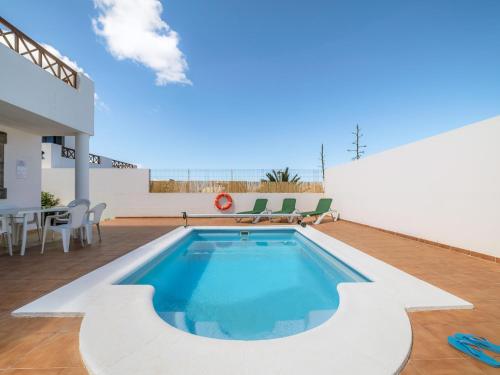 Villa CASA LAGO- private villa in Playa Blanca by Interhome