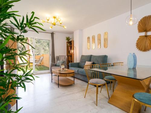 Apartment Penthouse Reserva de Marbella 6-31 by Interhome
