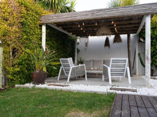 Villa Villa Madrugada- beachside villa in Costabella by Interhome