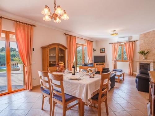 Villa Villa Lago - Aran Berna Etv-14896 by PriorityVilla by Interhome