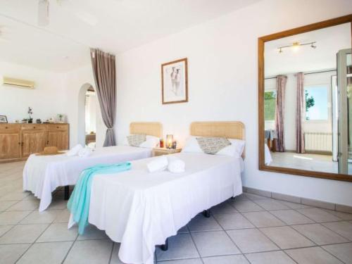 Holiday Home Villa Helios - PlusHolidays by Interhome