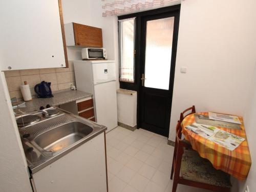 Apartment Apartment Sasa A2 - HR-11069-03 by Interhome
