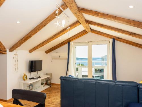 Apartment Matutinovic - HR-11133-01 by Interhome