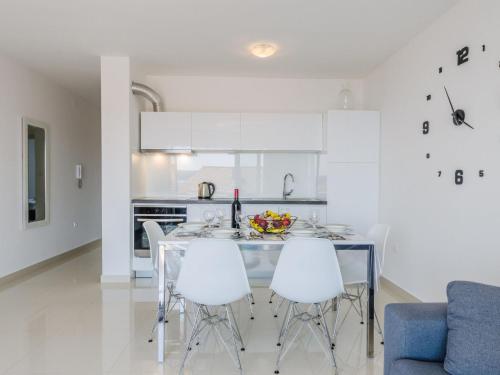 Apartment ILICEVIC Kralja Zvonimira - HR-10019-01 by Interhome