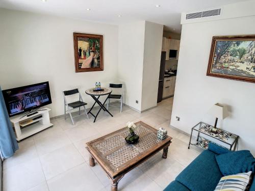 Apartment Beautiful 1 bedroom on the Croisette 254 by Interhome