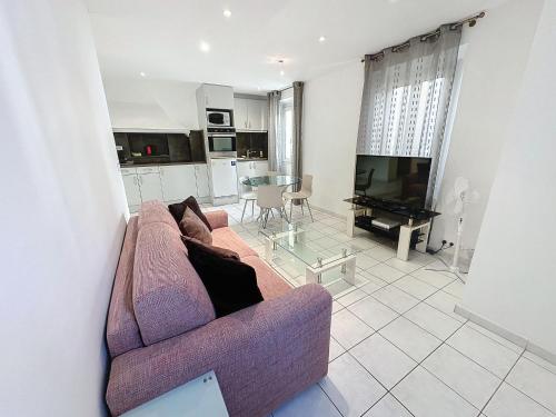Apartment Central 1 bedroom Riouffe 206 2 mins from Palais by Interhome