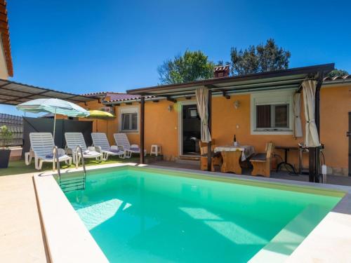Apartment House Tangerine by Interhome