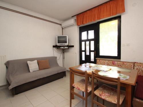 Apartment Apartment Sasa B4 - HR-11069-01 by Interhome