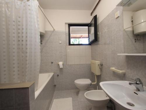 Apartment Apartment Sasa B4 - HR-11069-01 by Interhome