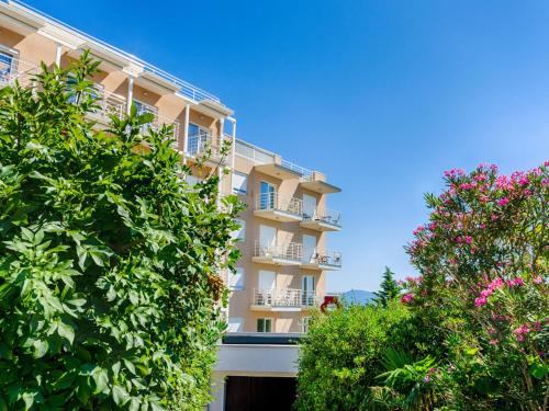 Apartment Amy - HR-09948-01 by Interhome