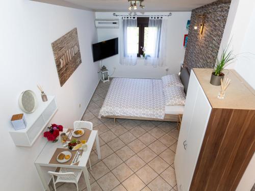 Apartment Ananas 1 - HR-05617-01 by Interhome