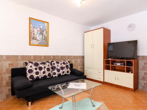 Apartment BENKO 3 - HR-10088-02 by Interhome