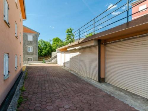Apartment Omega Cert - HR-09851-01 by Interhome
