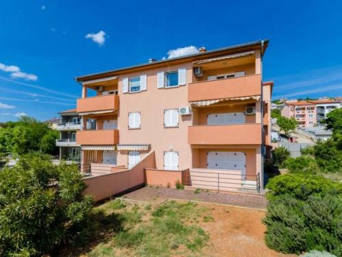 Apartment Omega Cert - HR-09851-01 by Interhome