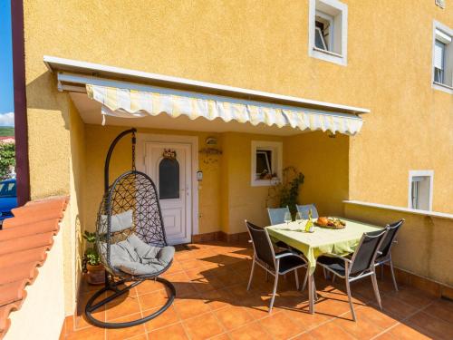 Apartment DIANA 2 - HR-02281-02 by Interhome