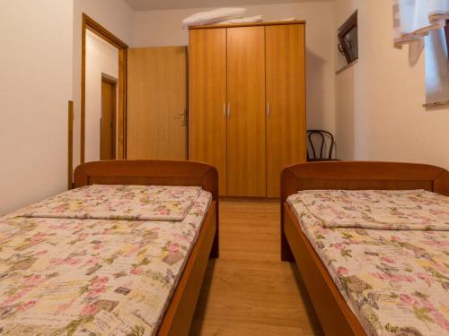 Apartment COR 1 - HR-02342-01 by Interhome