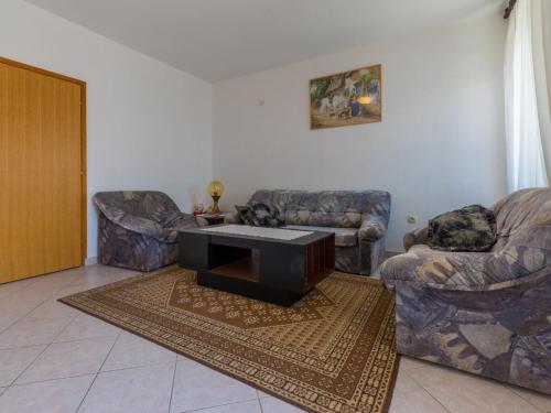 Apartment COR 1 - HR-02342-01 by Interhome