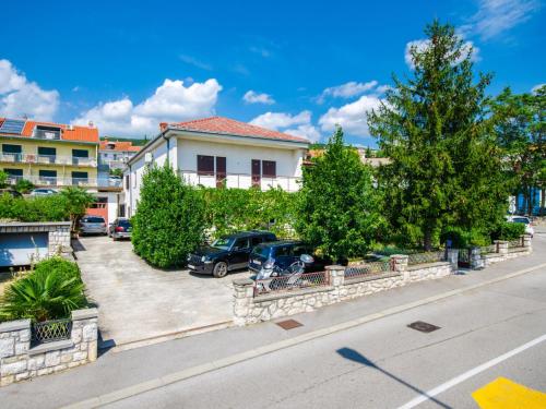 Apartment Frano i Lovro - HR-08755-01 by Interhome