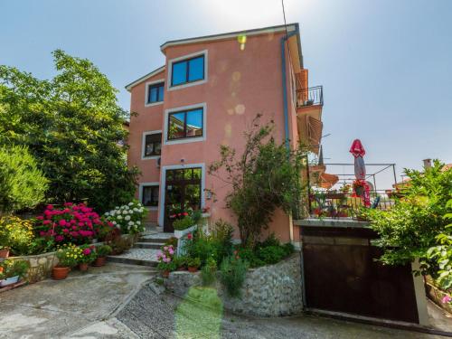 Apartment BUOVAC DRAMALJ 1 - HR-05820-01 by Interhome