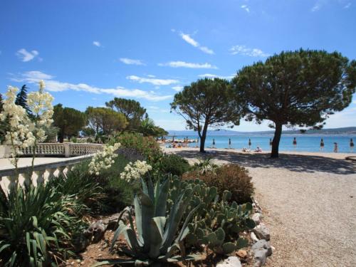 Apartment SOBE FRANO I LOVRO 2 - HR-10373-02 by Interhome