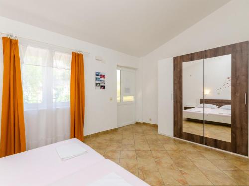 Apartment LANA 3 - HR-02384-03 by Interhome