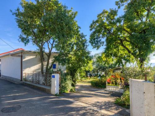 Apartment CUFFIC 1 - HR-08693-01 by Interhome