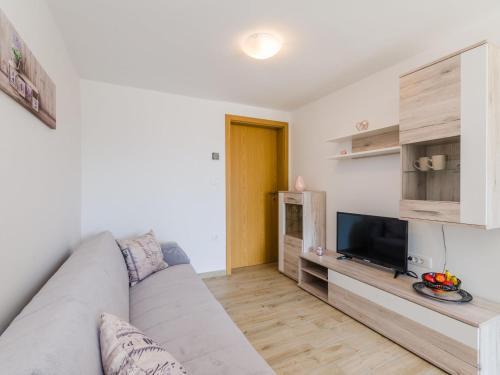 Apartment Leng 1 - HR-10352-01 by Interhome