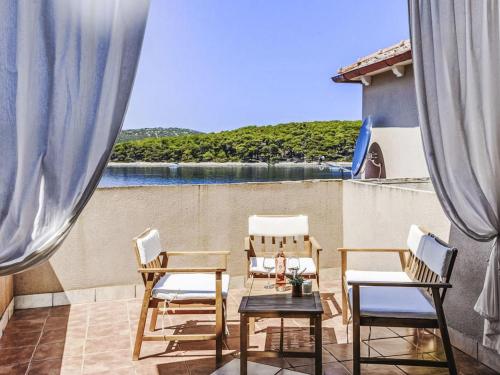 Apartment Island Molat 02 by Interhome