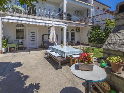 Apartment BUNETA 2 - HR-01926-02 by Interhome