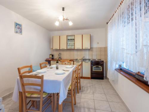 Apartment TOMIC A MAZURANICA 1 - HR-09435-01 by Interhome