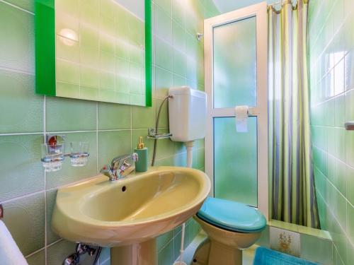 Apartment TOMIC A MAZURANICA 1 - HR-09435-01 by Interhome