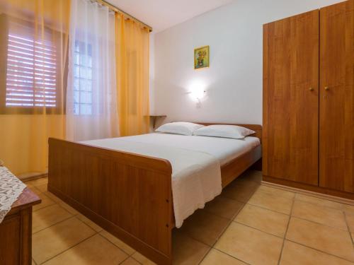 Apartment CLEMENTINA 2 - HR-05523-03 by Interhome